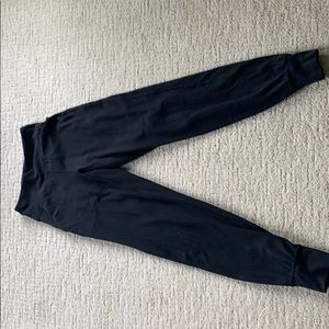 VGUC align jogger Lululemon size 2 black